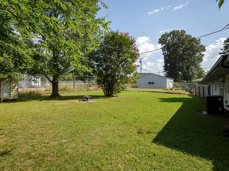 4126 Eastwood Dr — Photo 17