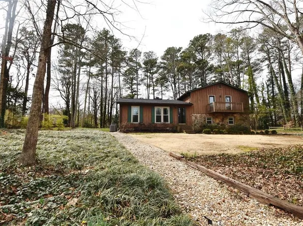 3515 Creek Ct, Marietta, GA 30062