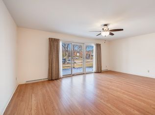 6 Heritage Cir APT 2, Madison, WI 53711