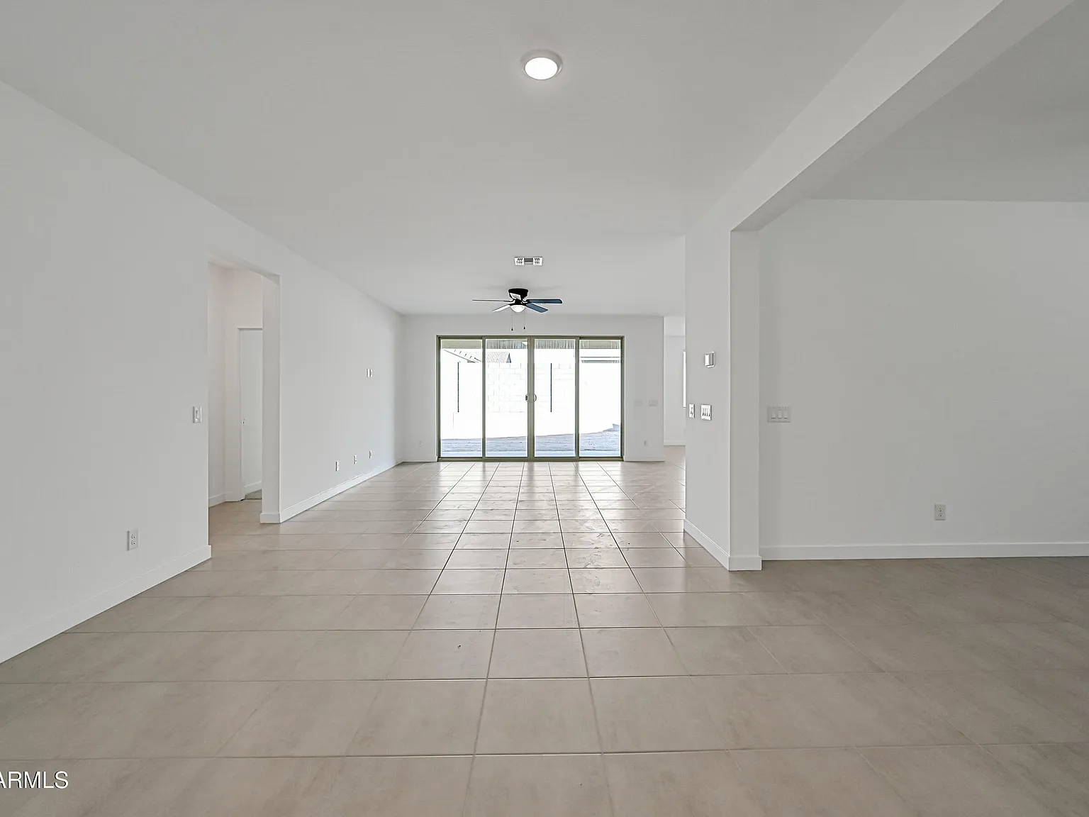 4 bed, 3.0 bath, 2750 sqft, $2,399 — Photo 3
