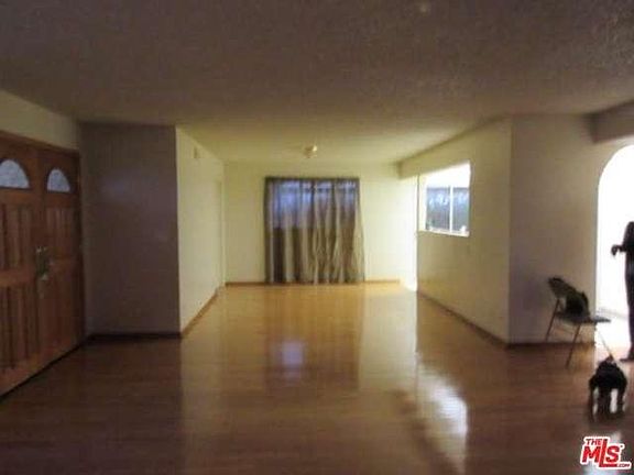 5th image of 15935 S Menlo Ave