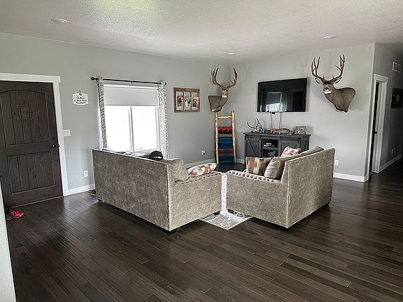 5th image of 68 Polson Dr
