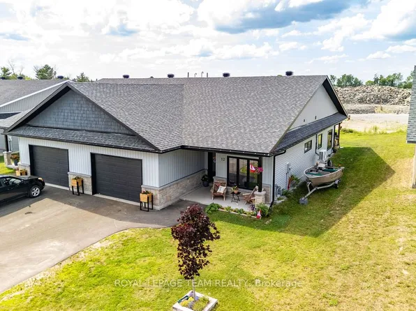 12 Bamagillia St E, Whitewater Region, ON K0J 1K0