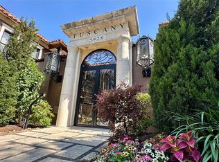 5926 Sandhurst Ln APT 124, Dallas, TX 75206
