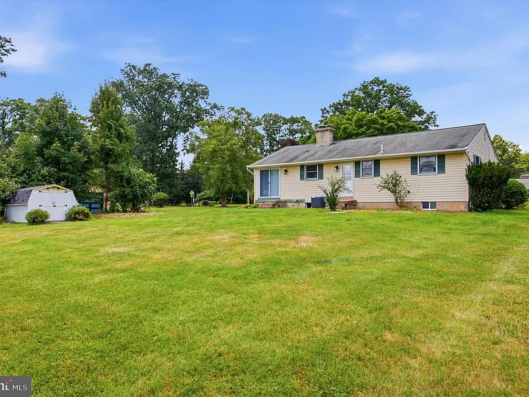 112 Stump Rd — Photo 15
