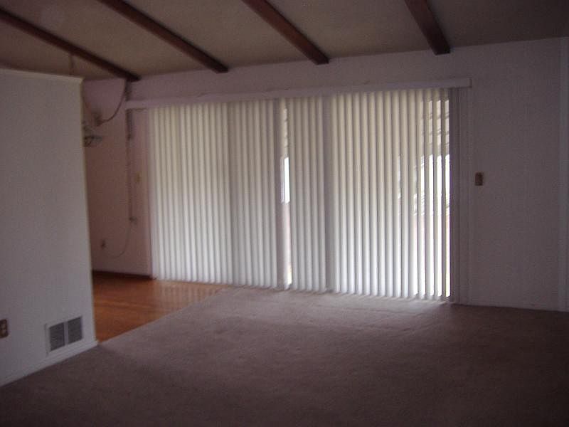 2nd image of 1053 Pyramid St