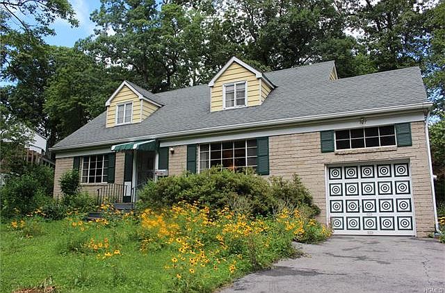 1st image of 107 W Hartsdale Ave