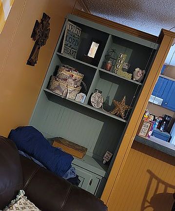 5th image of 237 Midlake Dr S