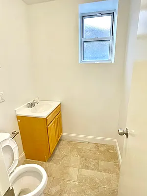 Rented by Amorelli Realty | media 17