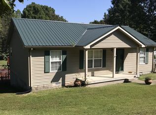 305 Preacher Rd, Charlotte, TN 37036