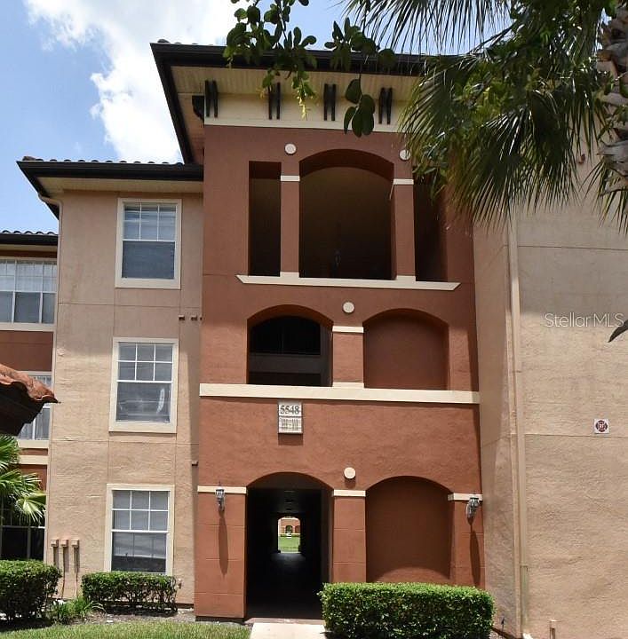 1st image of 5548 Metrowest Blvd #11