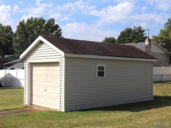 3rd image of 5845 Cranberry Dr