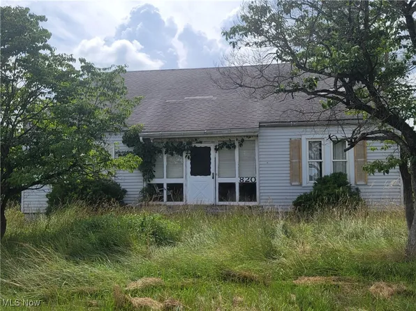 820 E Market St, Cadiz, OH 43907