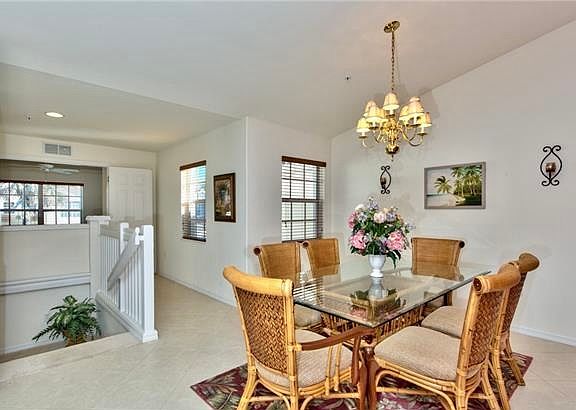 4th image of 1325 Henley St APT 905