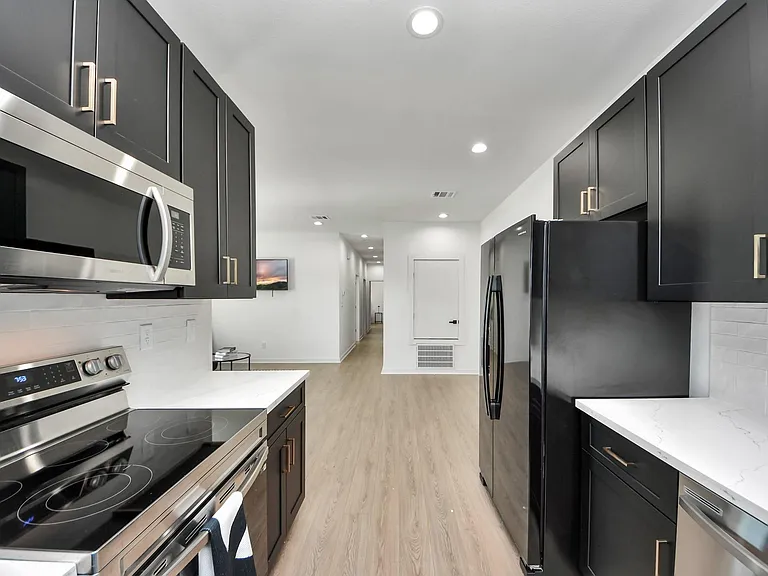 9732 Tuffly St #B — Photo 17
