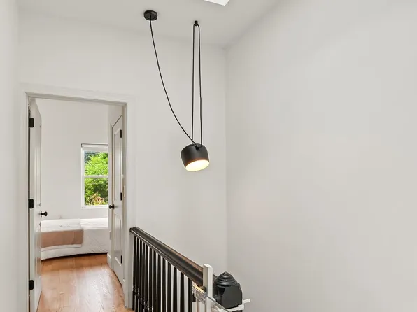 18-05 Highland Avenue image 13 of 34