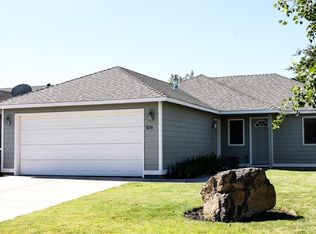 3274 SW Peridot Ave, Redmond, OR 97756