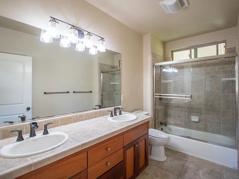 120 Misty Ct — Photo 29
