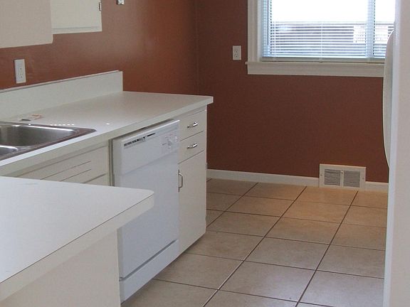Kitchen/Kitchenette