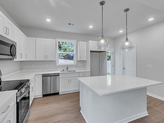 5th image of 145 D St