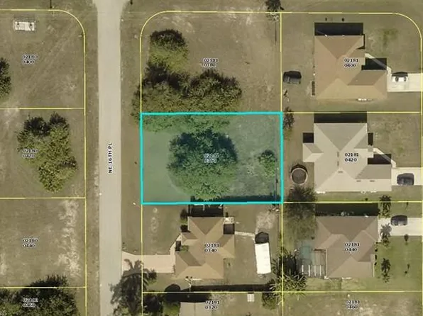 2211 NE 16th Pl, Cape Coral, FL 33909