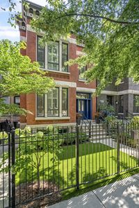 1319 N Oakley Blvd, Chicago, IL, 60622