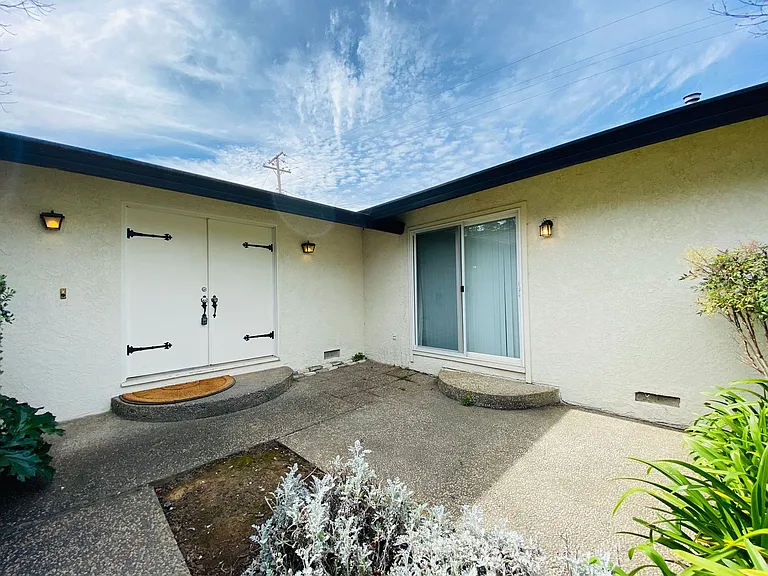 8942 2nd Ave — Photo 5
