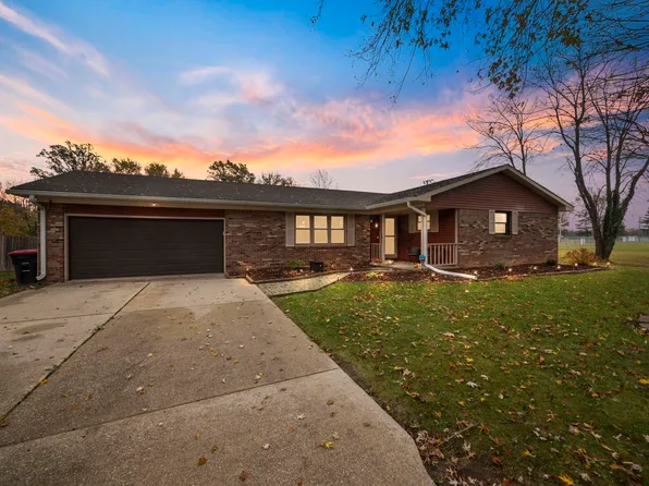 407 S Madison St, Mulberry, IN 46058