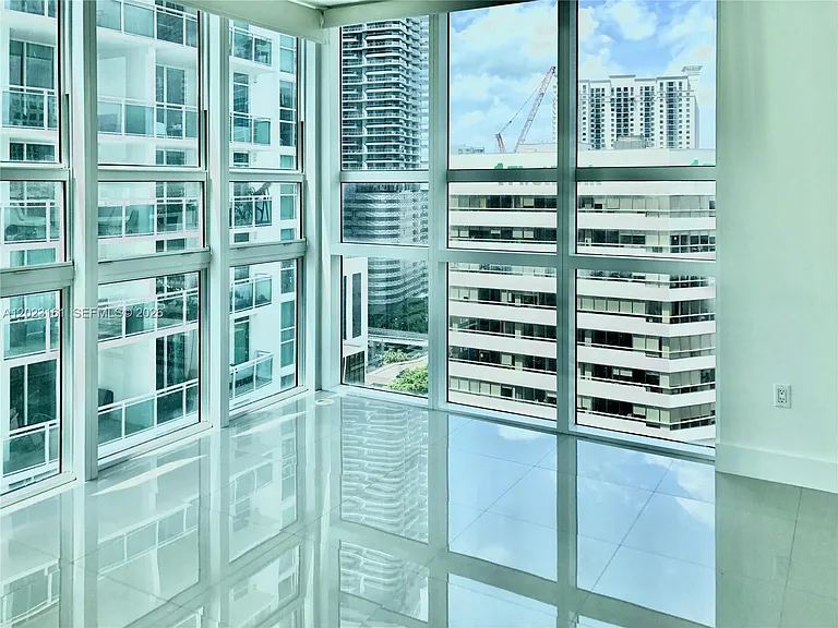 950 Brickell Bay Dr #1701 — Photo 3