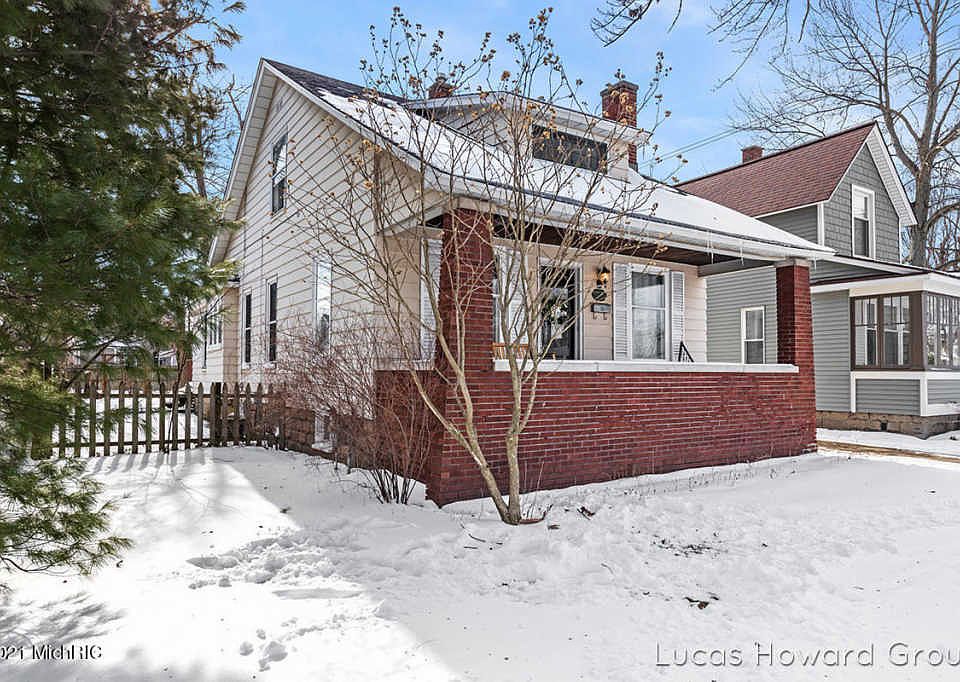 1st image of 98 W 18th St