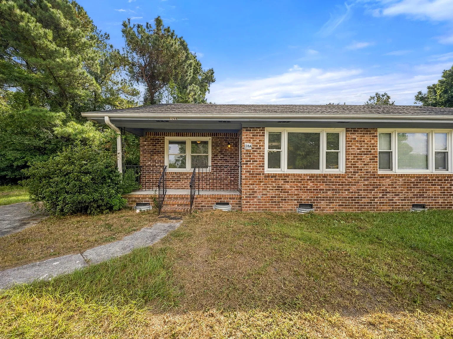 2 bed, 900 sqft, $1,500 — Photo 1