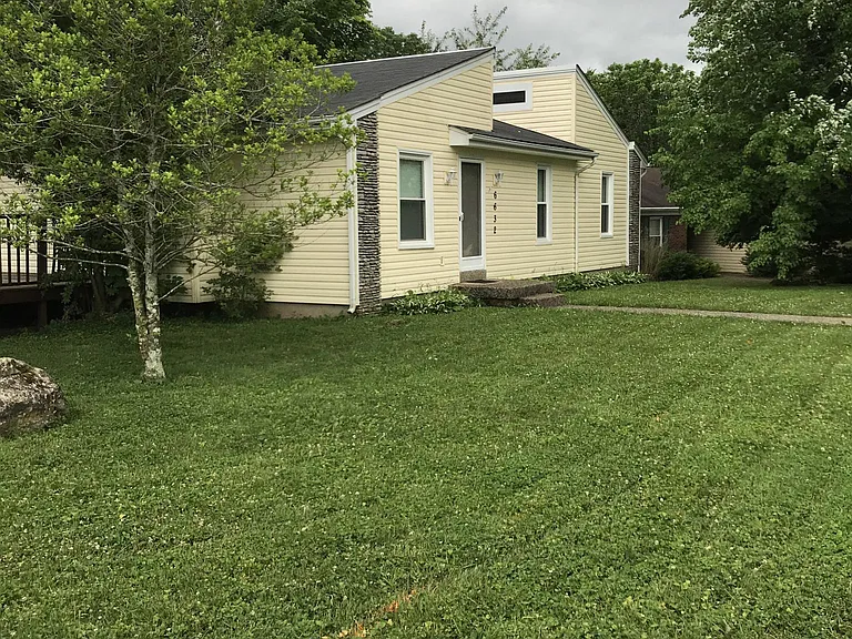 Nice corner lot
