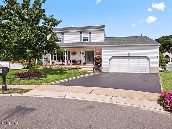 2nd image of 31 Kentucky Drive