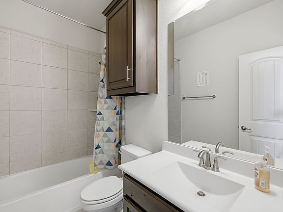 4th image of 9445 Plaudit Dr