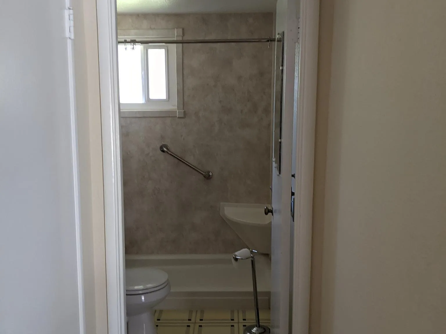 3 bed, 1161 sqft, $3,500 — Photo 4