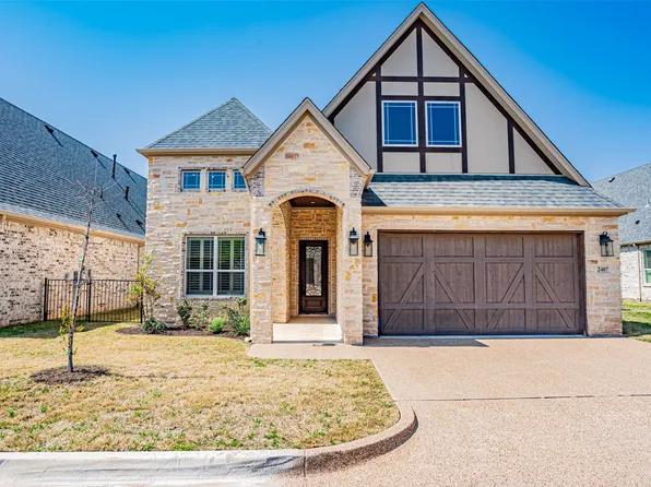 2407 Vineyard Dr, Granbury, TX 76048