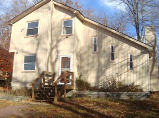 3018 Briarwood Dr, Tobyhanna, PA 18466