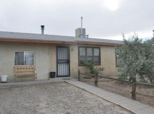 5719 Donna Alberta Dr SW, Albuquerque, NM 87121