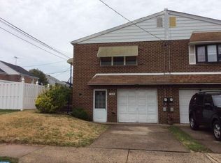 7929 Calvert St, Philadelphia, PA 19152