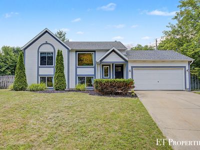 1210 Palmer Ct NE, Grand Rapids, MI, 49505