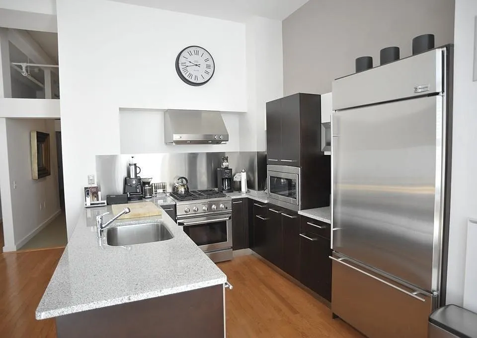 88 Kingston St #2F