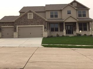 404 Lighthouse Pointe Dr, Lake Saint Louis, MO 63367