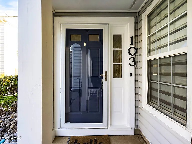 103 Hyacinth Ln — Photo 3