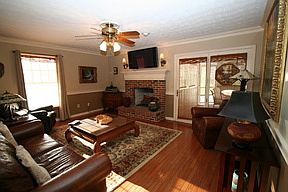 3rd image of 3012 Moss Creek Dr