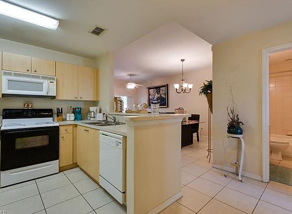 5th image of 4275 Bellasol Cir APT 2214