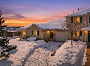 7470 Monastery Dr #23, Niagara Falls, ON L2H 3B3