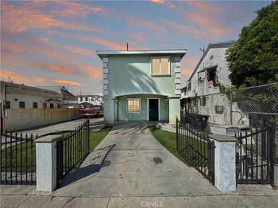 6927 Estrella Ave, Los Angeles, CA, 90044