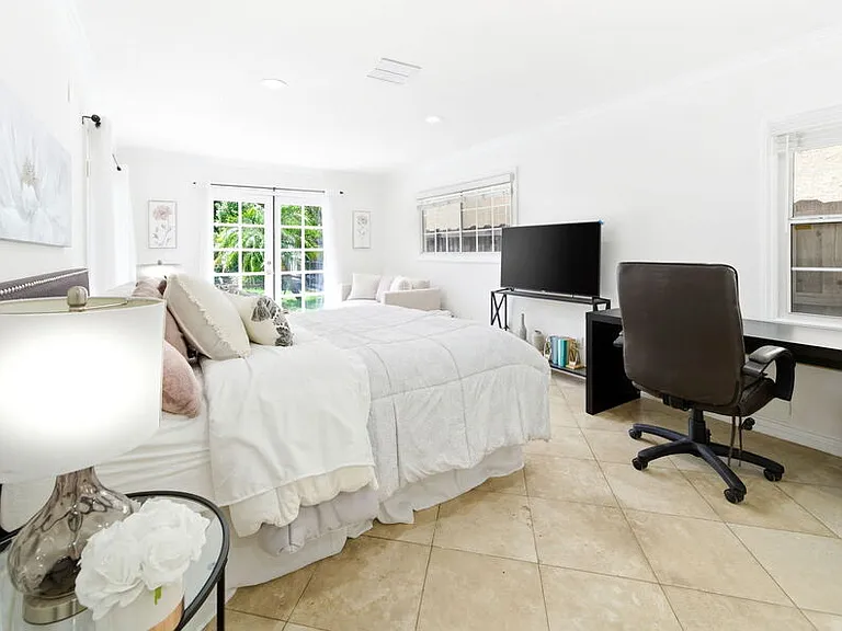 4115 Laurelgrove Ave — Photo 24