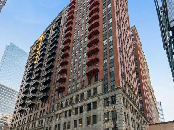 208 W Washington St APT 1909, Chicago, IL 60606
