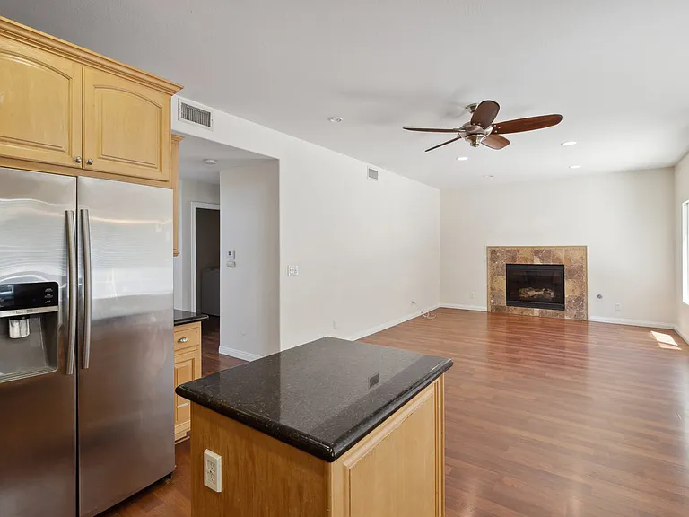 526 Houston Dr — Photo 11